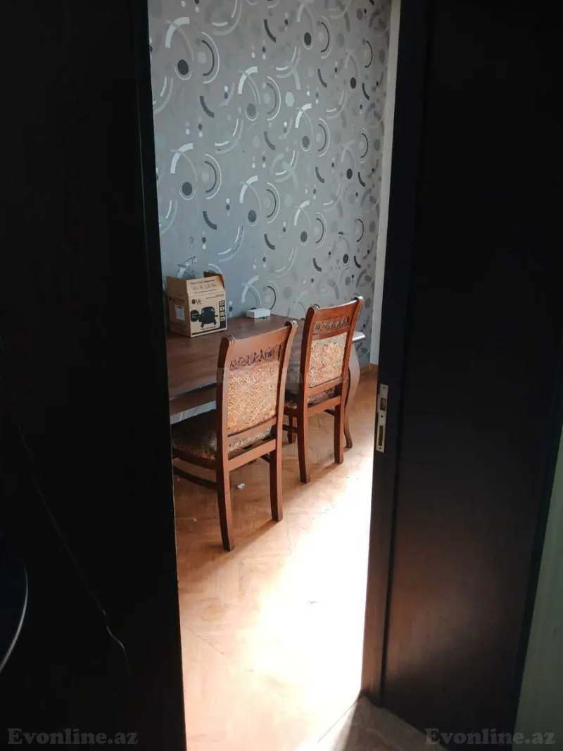 2 otaqlı köhnə tikili mənzil satılır — Elmlər Akademiyası m., Bakı - şəkil 4