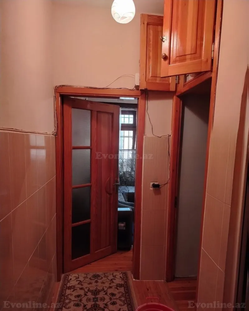 2 otaqlı köhnə tikili mənzil satılır — Yeni Yasamal, Bakı - şəkil 7