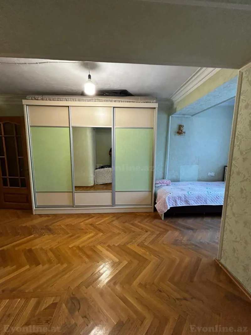 3 otaqlı köhnə tikili mənzil satılır — Elmlər Akademiyası m., Bakı - şəkil 15