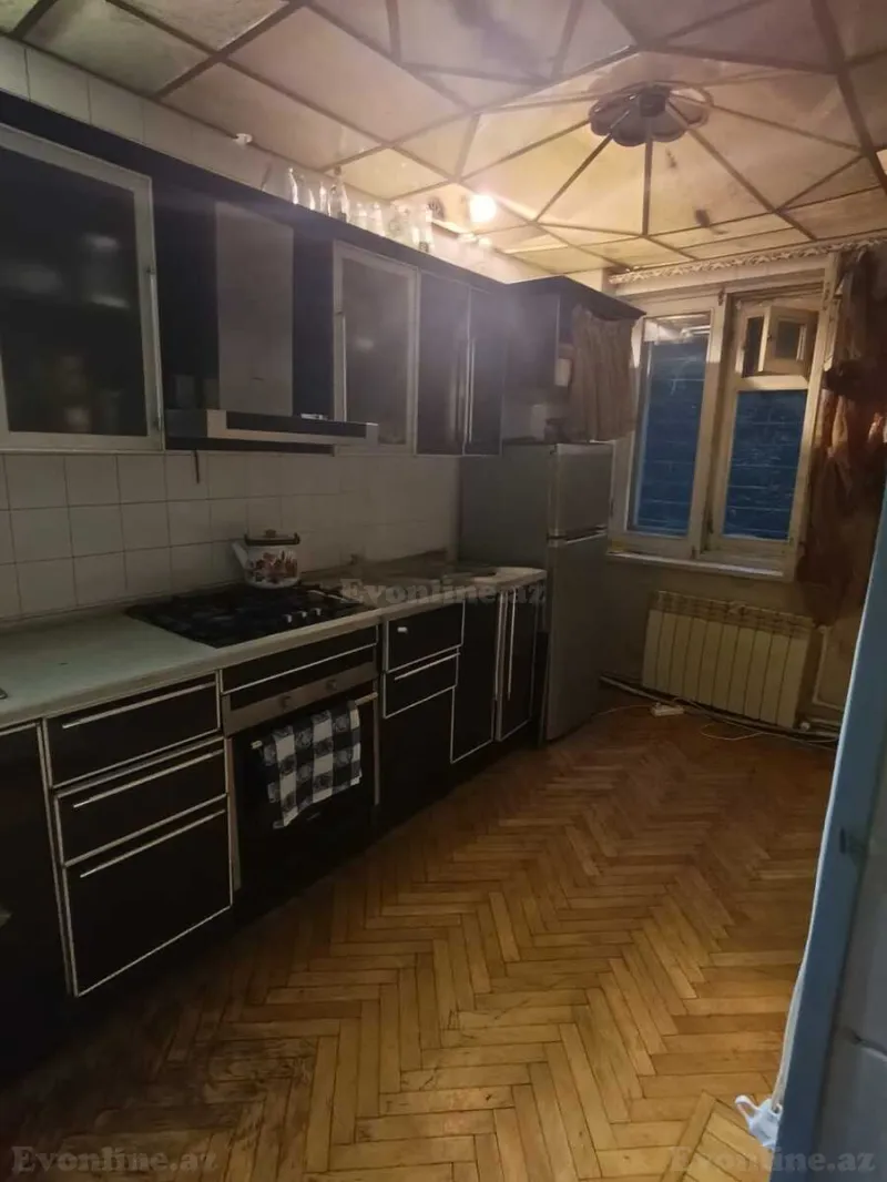 3 otaqlı köhnə tikili mənzil satılır — Yasamal, Bakı - şəkil 4