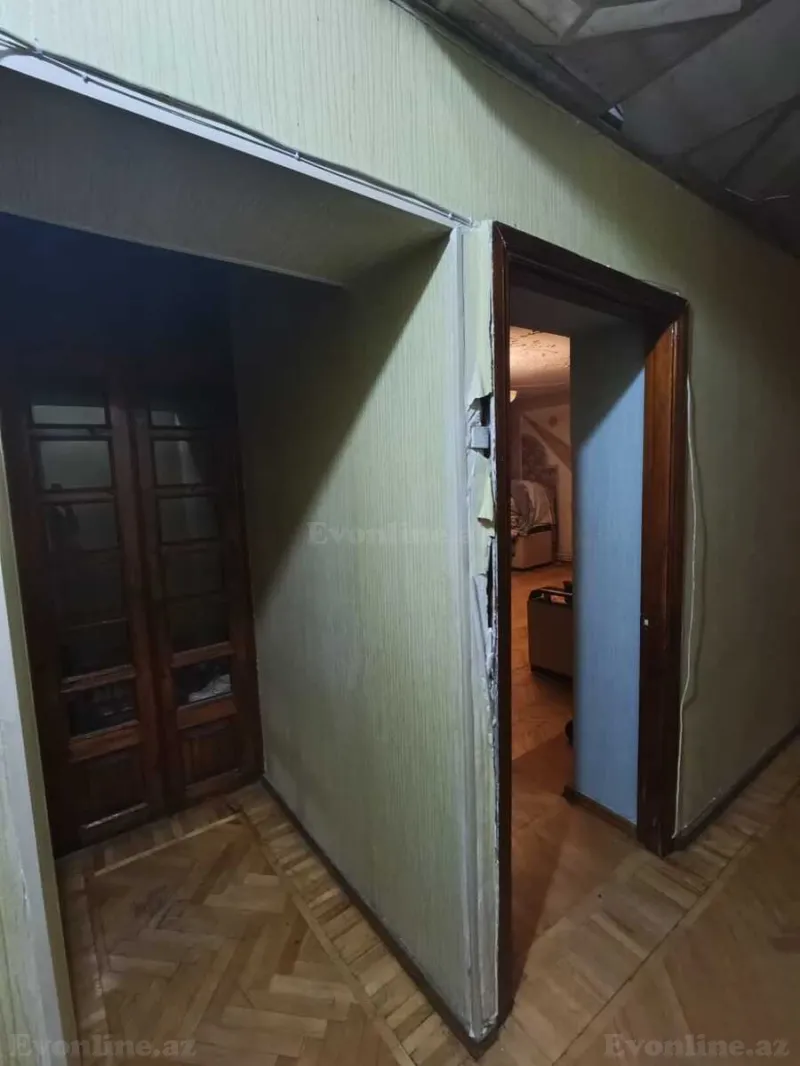 3 otaqlı köhnə tikili mənzil satılır — Yasamal, Bakı - şəkil 10