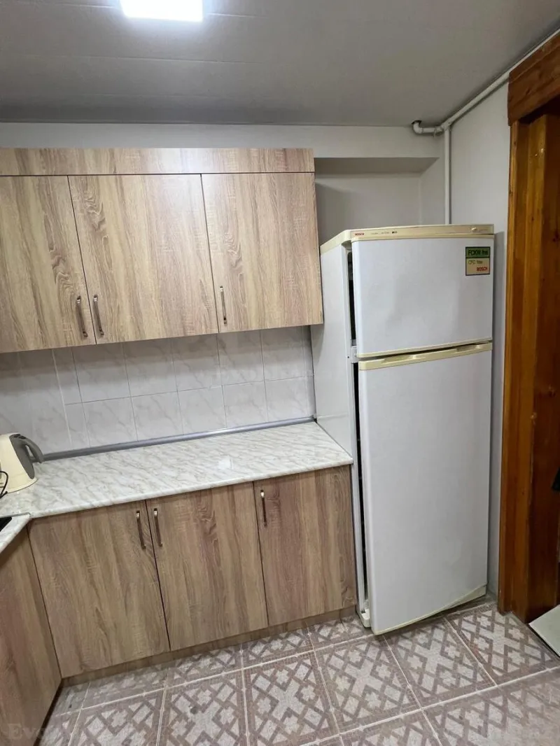 3 otaqlı köhnə tikili mənzil kirayə verilir — Nəsimi r., Bakı - şəkil 16