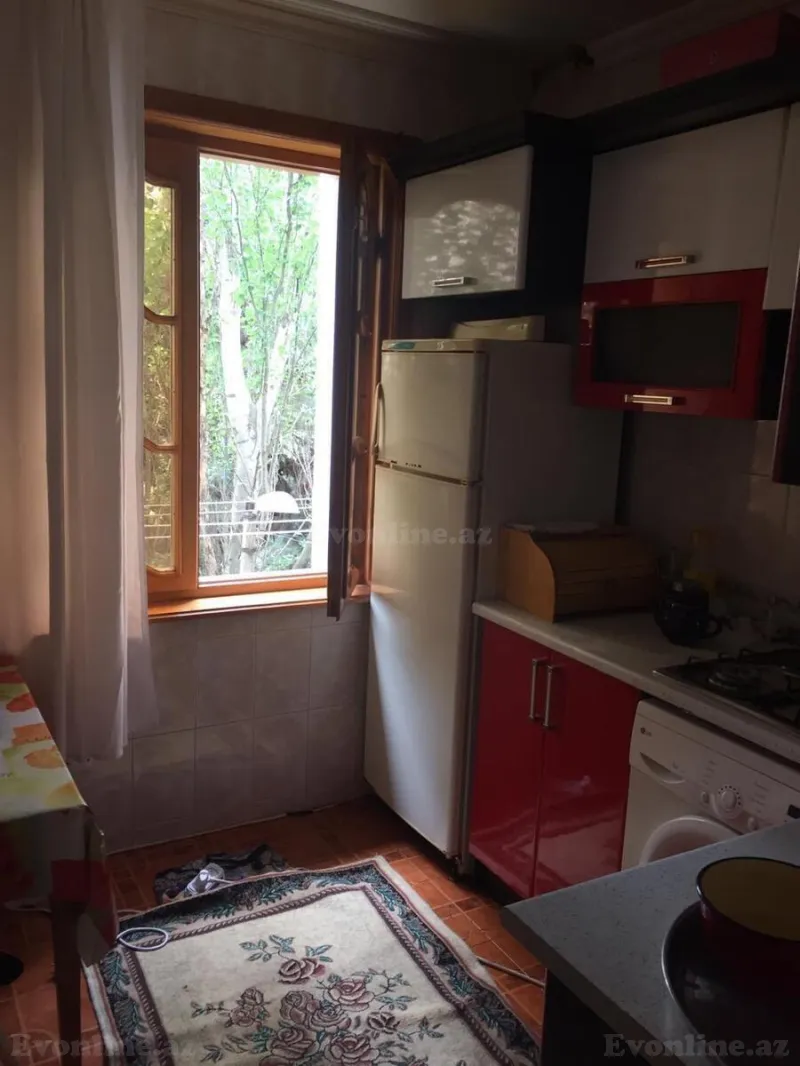 2 otaqlı köhnə tikili mənzil kirayə verilir — Yasamal r., Bakı - şəkil 4