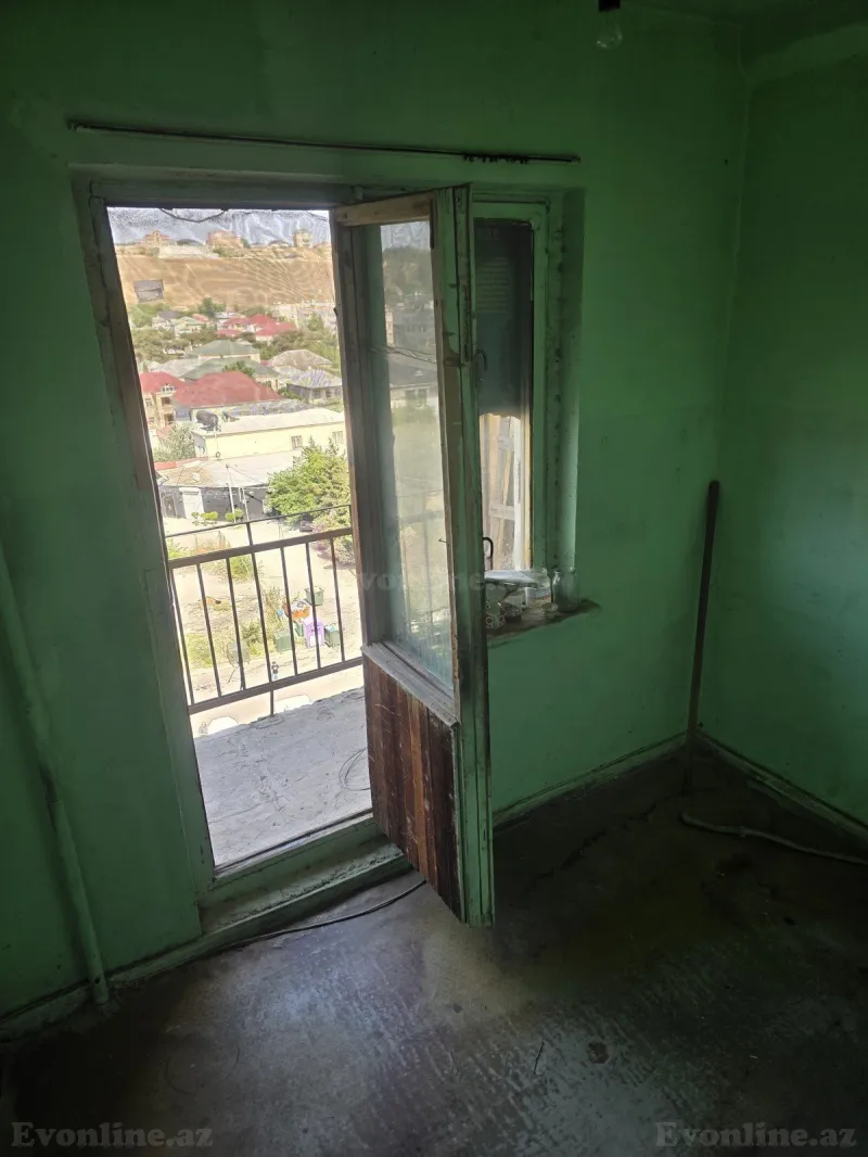 4 otaqlı köhnə tikili mənzil satılır — Qaraçuxur, Bakı - şəkil 9