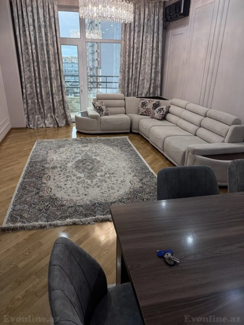 3 otaqlı Mənzil 135 m² Nəsimi r. Kirayə verilir