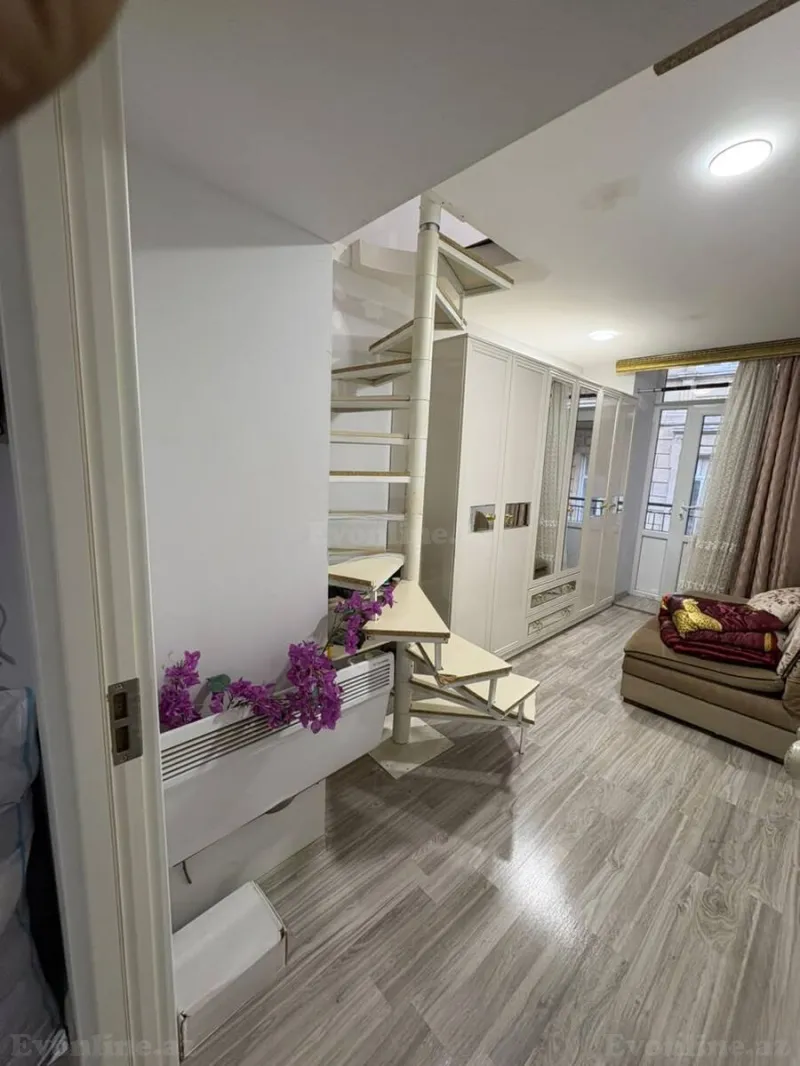 3 otaqlı Mənzil 90 m² 28 May m. Kirayə verilir