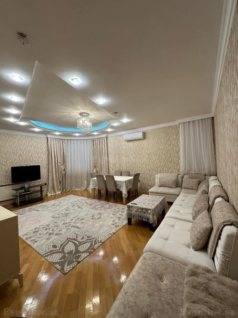 3 otaqlı Mənzil 145 m² Elmlər Akademiyası m. Kirayə verilir