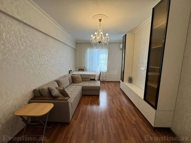 3 otaqlı Mənzil 80 m² İnşaatçılar m. Satılır