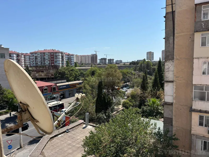 2 otaqlı köhnə tikili mənzil satılır — 8-ci mikrorayon, Bakı - şəkil 7