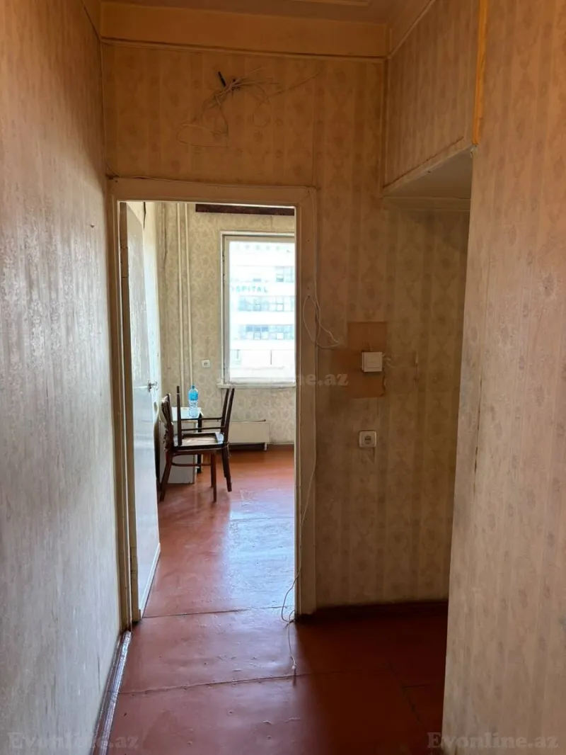 2 otaqlı köhnə tikili mənzil satılır — 8-ci mikrorayon, Bakı - şəkil 10