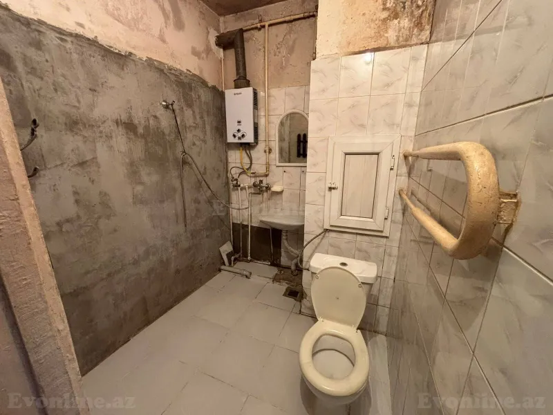 2 otaqlı köhnə tikili mənzil satılır — 8-ci mikrorayon, Bakı - şəkil 14