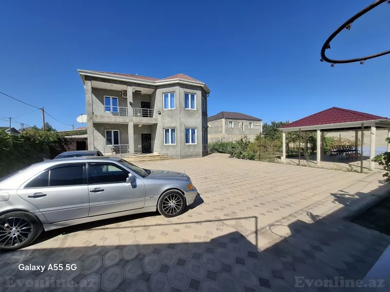 6 otaqlı Həyət evi 250 m² Hövsan Satılır