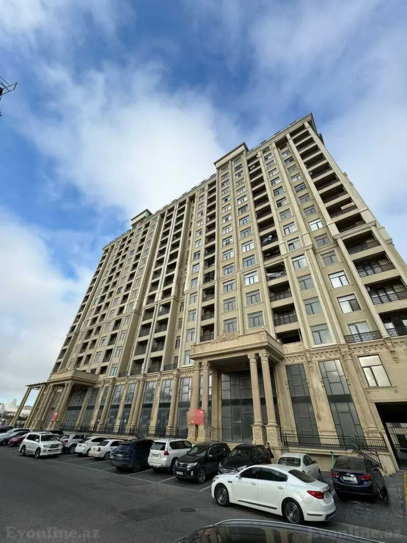 4 otaqlı Mənzil 179 m² Xətai r. Satılır