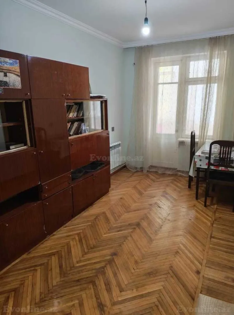3 otaqlı köhnə tikili mənzil satılır — Xalqlar Dostluğu m., Bakı - şəkil 3