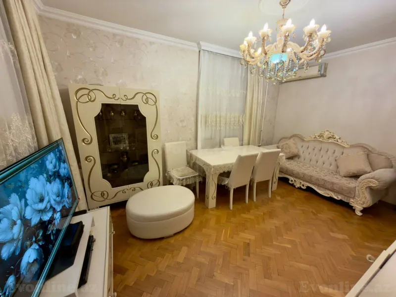 3 otaqlı Mənzil 65 m² Həzi Aslanov m. Satılır