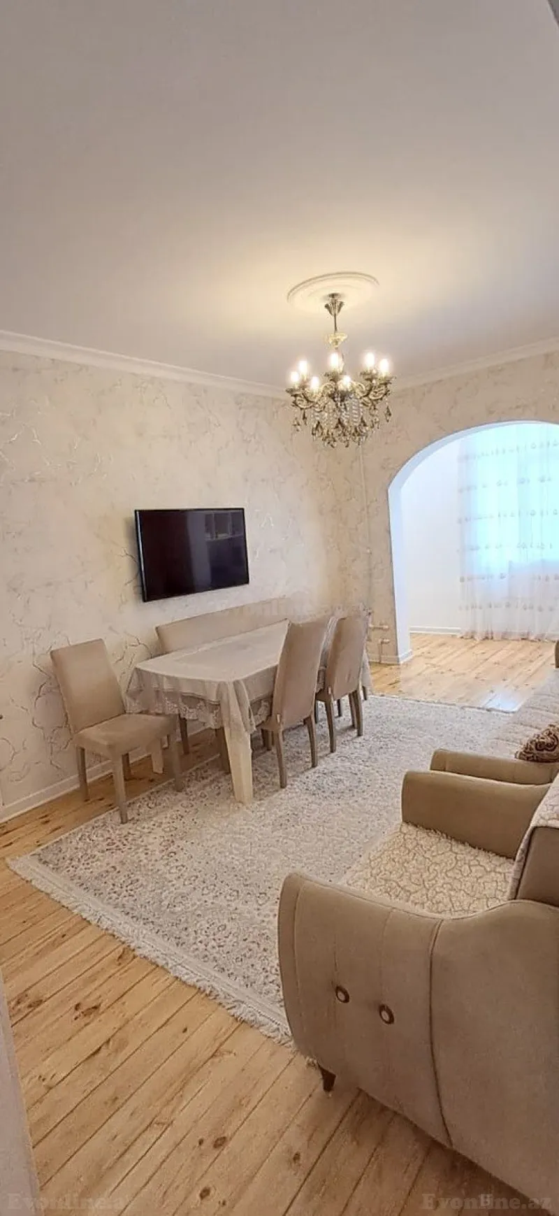 2 otaqlı Mənzil 70 m² 8-ci mikrorayon Satılır