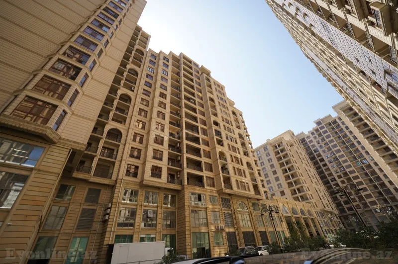 3 otaqlı Mənzil 100 m² Səbail r. Kirayə verilir