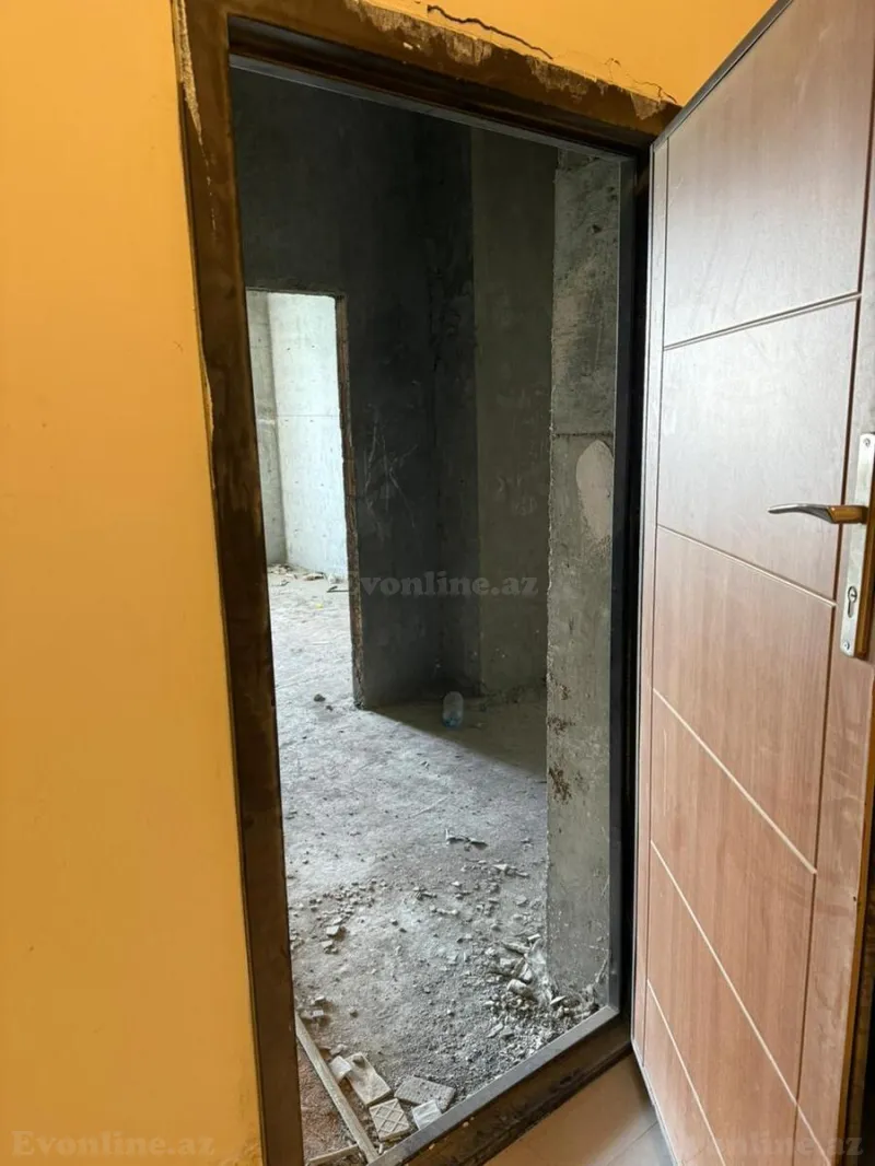 2 otaqlı yeni tikili mənzil satılır — Yeni Yasamal, Bakı - şəkil 6