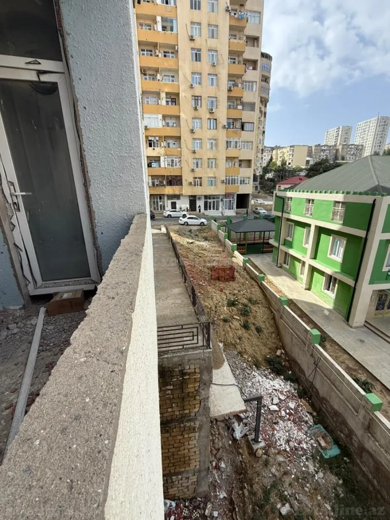 2 otaqlı yeni tikili mənzil satılır — Yeni Yasamal, Bakı - şəkil 15