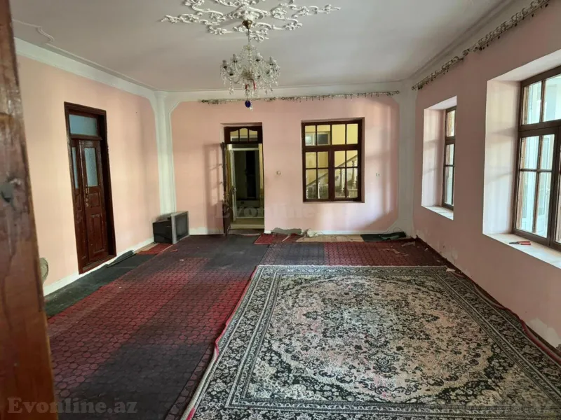 10 otaqlı həyət evi satılır — Xəzər r., Bakı - şəkil 3