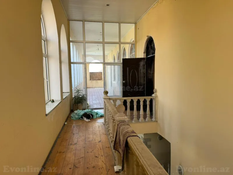10 otaqlı həyət evi satılır — Xəzər r., Bakı - şəkil 9