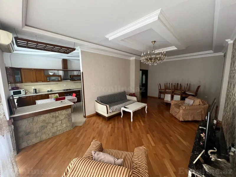 4 otaqlı Mənzil 154 m² Elmlər Akademiyası m. Satılır