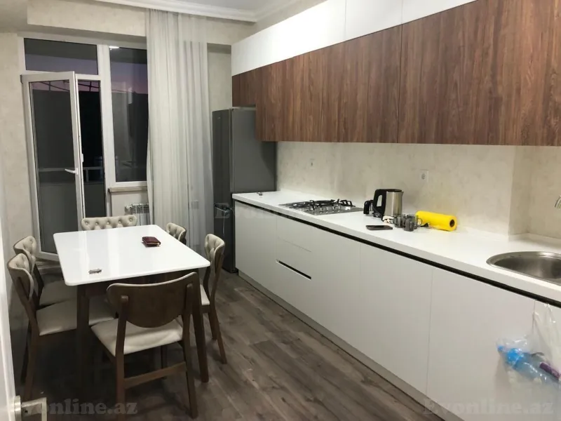 4 otaqlı Mənzil 110 m² 20 Yanvar m. Kirayə verilir