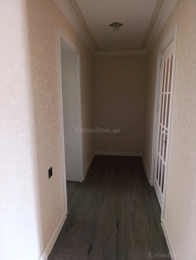 3 otaqlı Mənzil 70 m² 8-ci kilometr Satılır