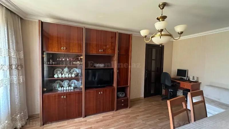 2 otaqlı köhnə tikili mənzil satılır — Elmlər Akademiyası m., Bakı - şəkil 4