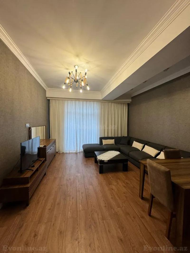 4 otaqlı Mənzil 150 m² Xətai r. Kirayə verilir