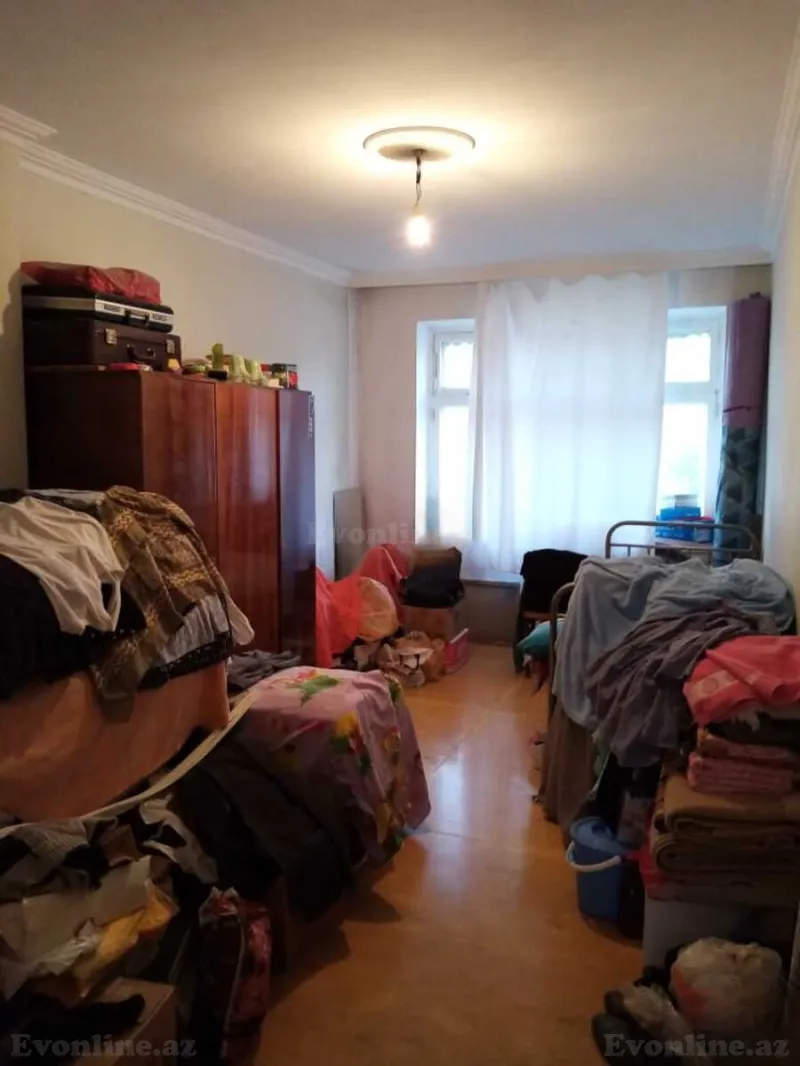 3 otaqlı köhnə tikili mənzil satılır — Xırdalan
