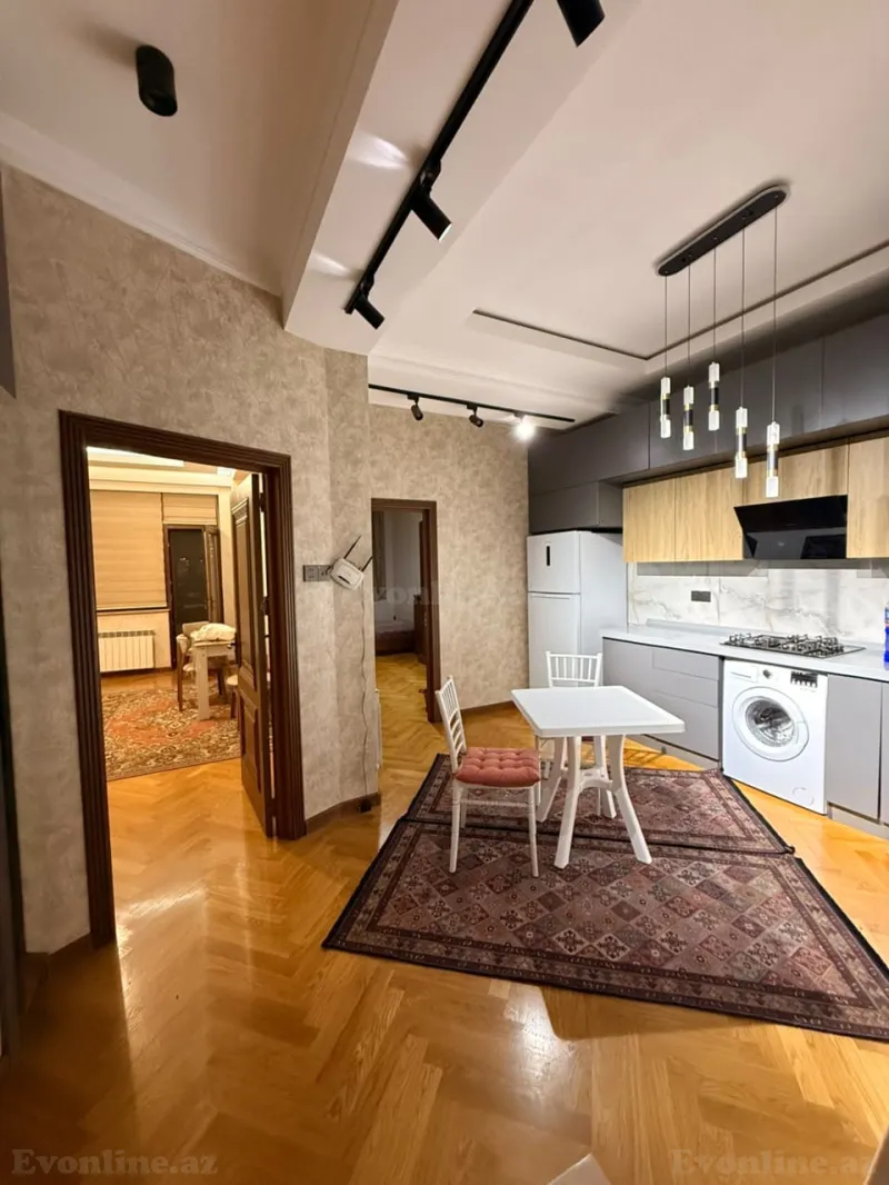 2 otaqlı Mənzil 70 m² Əhmədli Kirayə verilir