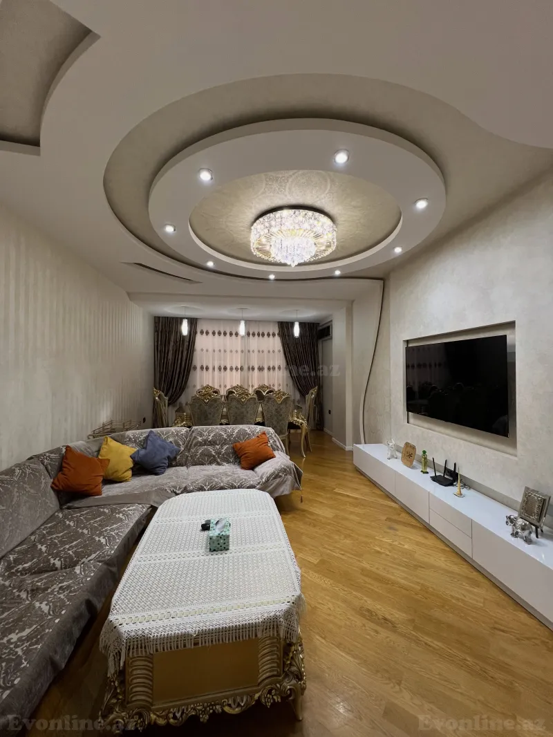 3 otaqlı Mənzil 136 m² Neftçilər m. Satılır
