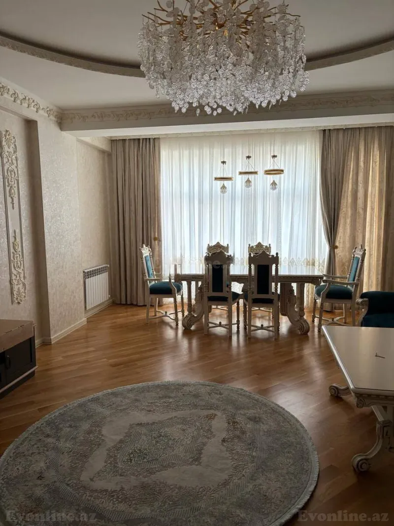 3 otaqlı Mənzil 120 m² İnşaatçılar m. Kirayə verilir