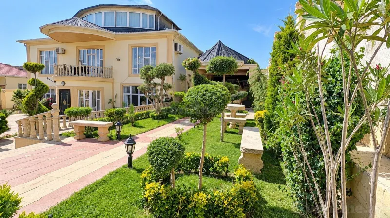 5 otaqlı Həyət evi 300 m² Abşeron r. Satılır