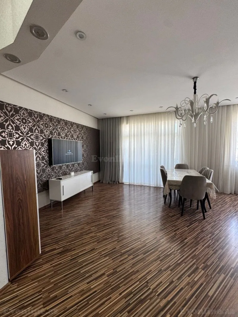 3 otaqlı Mənzil 117 m² Nərimanov r. Satılır