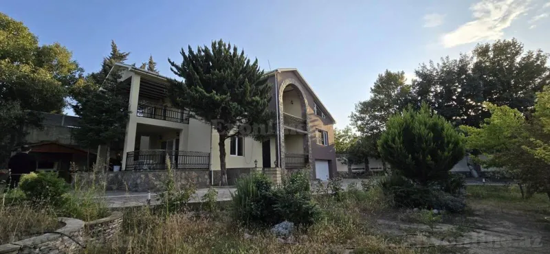 6 otaqlı Həyət evi 290 m² Novxanı Satılır