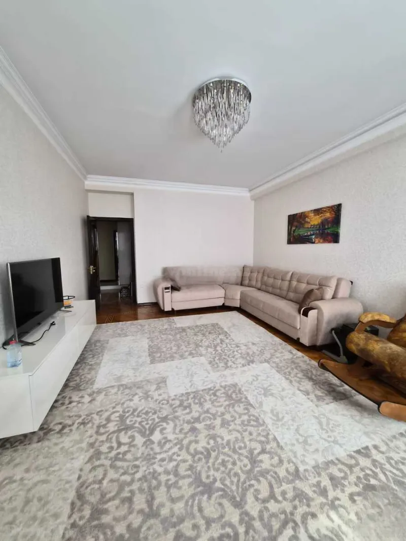3 otaqlı Mənzil 92 m² Memar Əcəmi m. Satılır