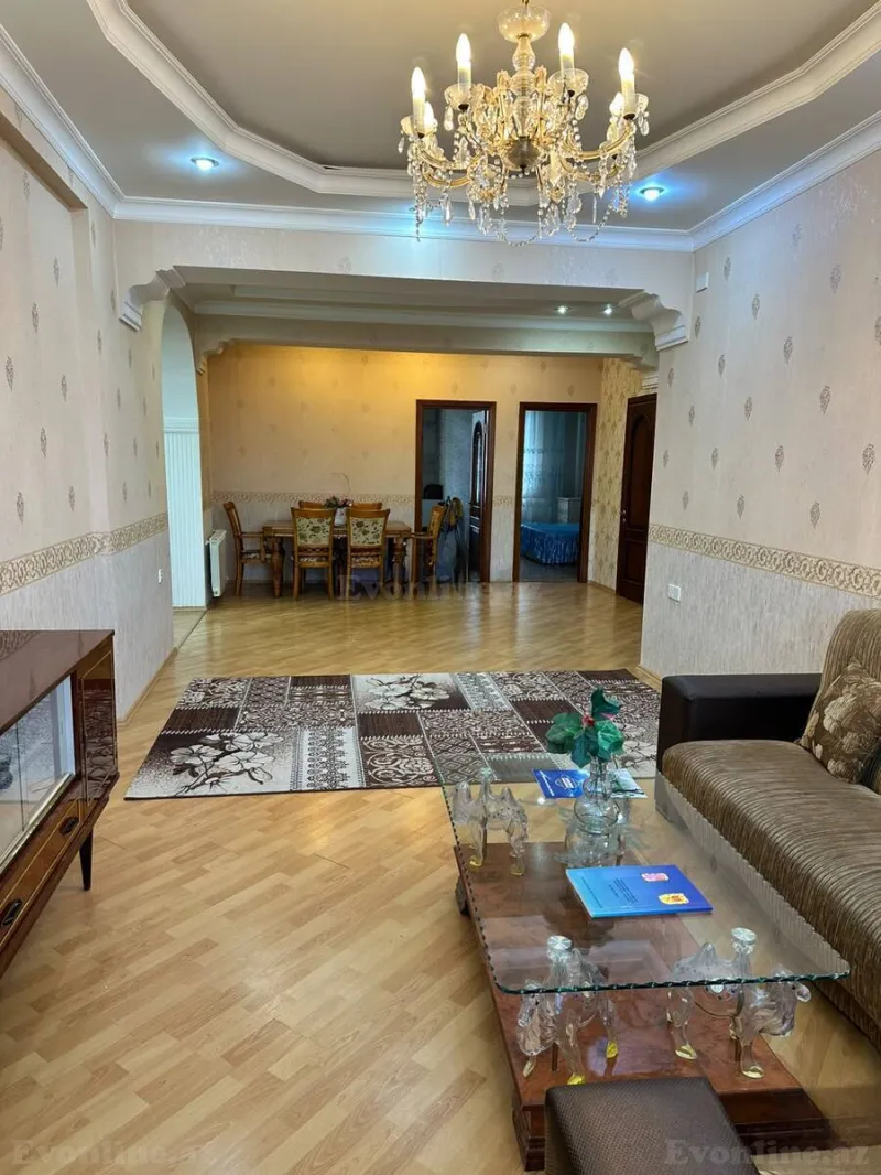 Bakı, Nəsimi r.da 3 otaqlı mənzil kirayə verilir