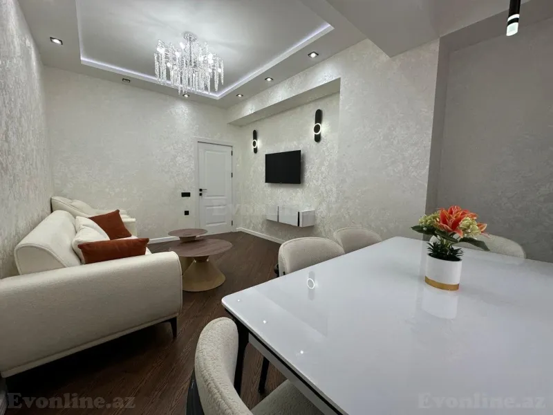 3 otaqlı Mənzil 105 m² Nəriman Nərimanov m. Satılır