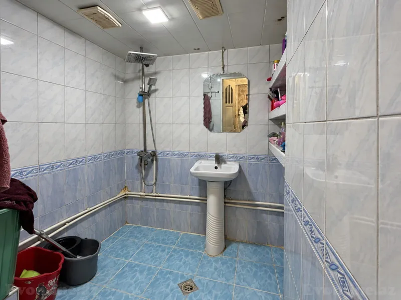 4 otaqlı köhnə tikili mənzil satılır — Yeni Günəşli, Bakı - şəkil 14