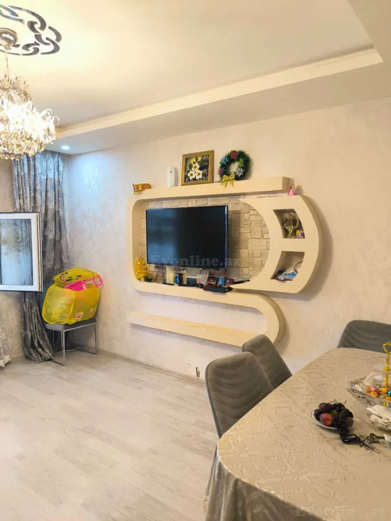 2 otaqlı köhnə tikili mənzil satılır — Sumqayıt