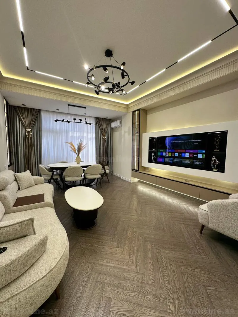 3 otaqlı Mənzil 135 m² Nizami m. Satılır