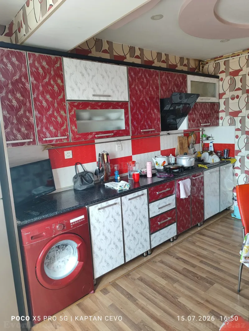 3 otaqlı köhnə tikili mənzil satılır — Bakıxanov, Bakı - şəkil 3