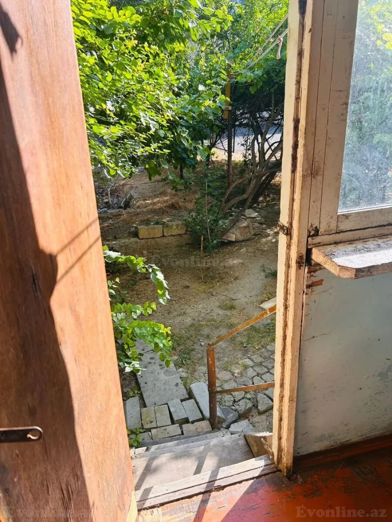 5 otaqlı köhnə tikili mənzil satılır — Xırdalan - şəkil 8