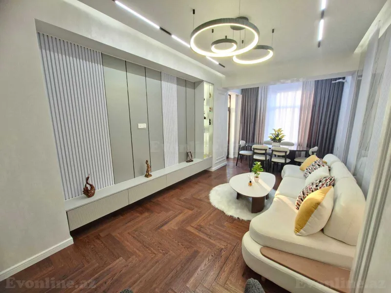 3 otaqlı Mənzil 102 m² Bakmil m. Satılır