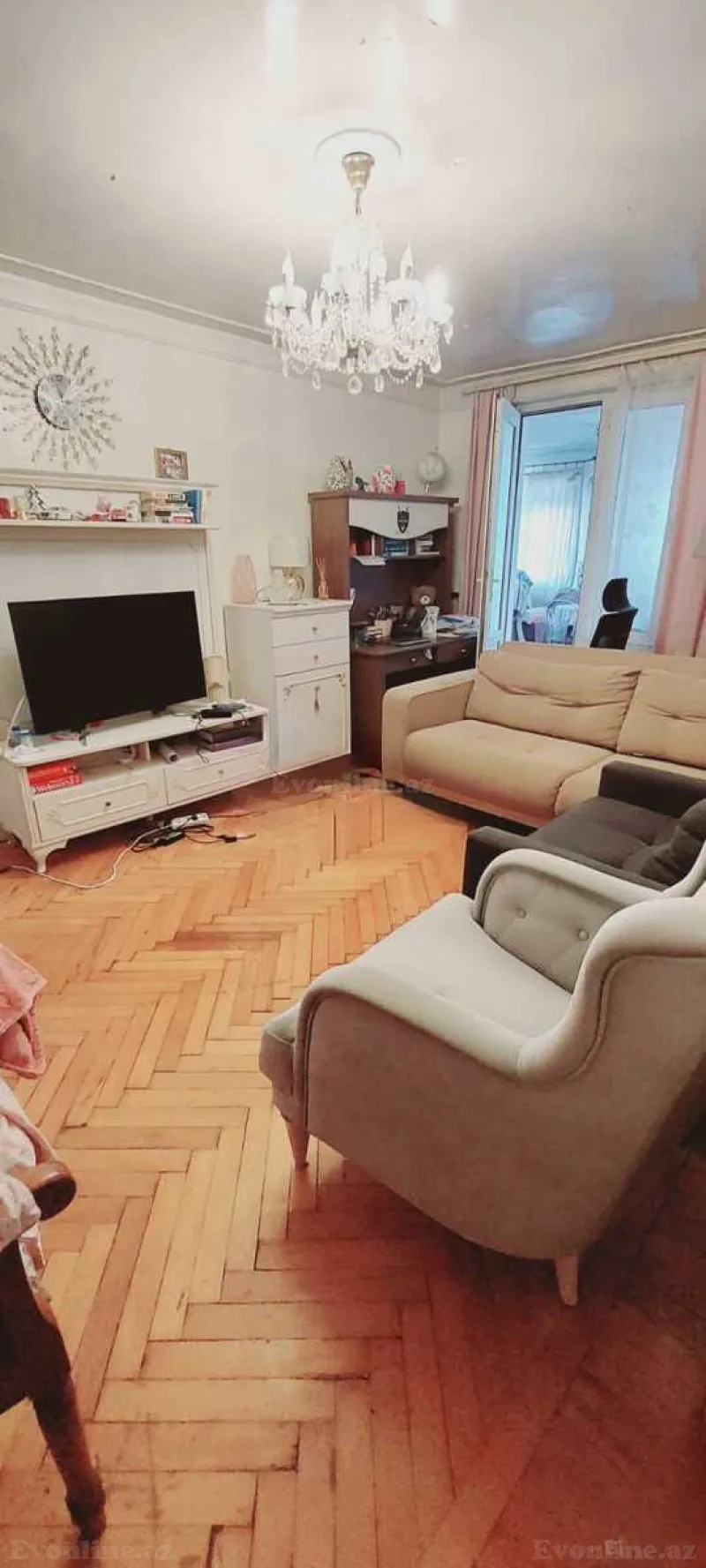 4 otaqlı köhnə tikili mənzil satılır — Yasamal, Bakı