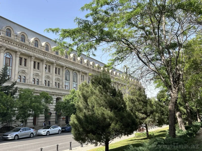 3 otaqlı Mənzil 110 m² Nəsimi r. Satılır