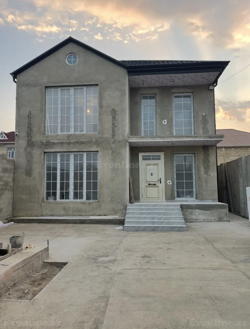5 otaqlı Həyət evi 240 m² Sumqayıt Satılır