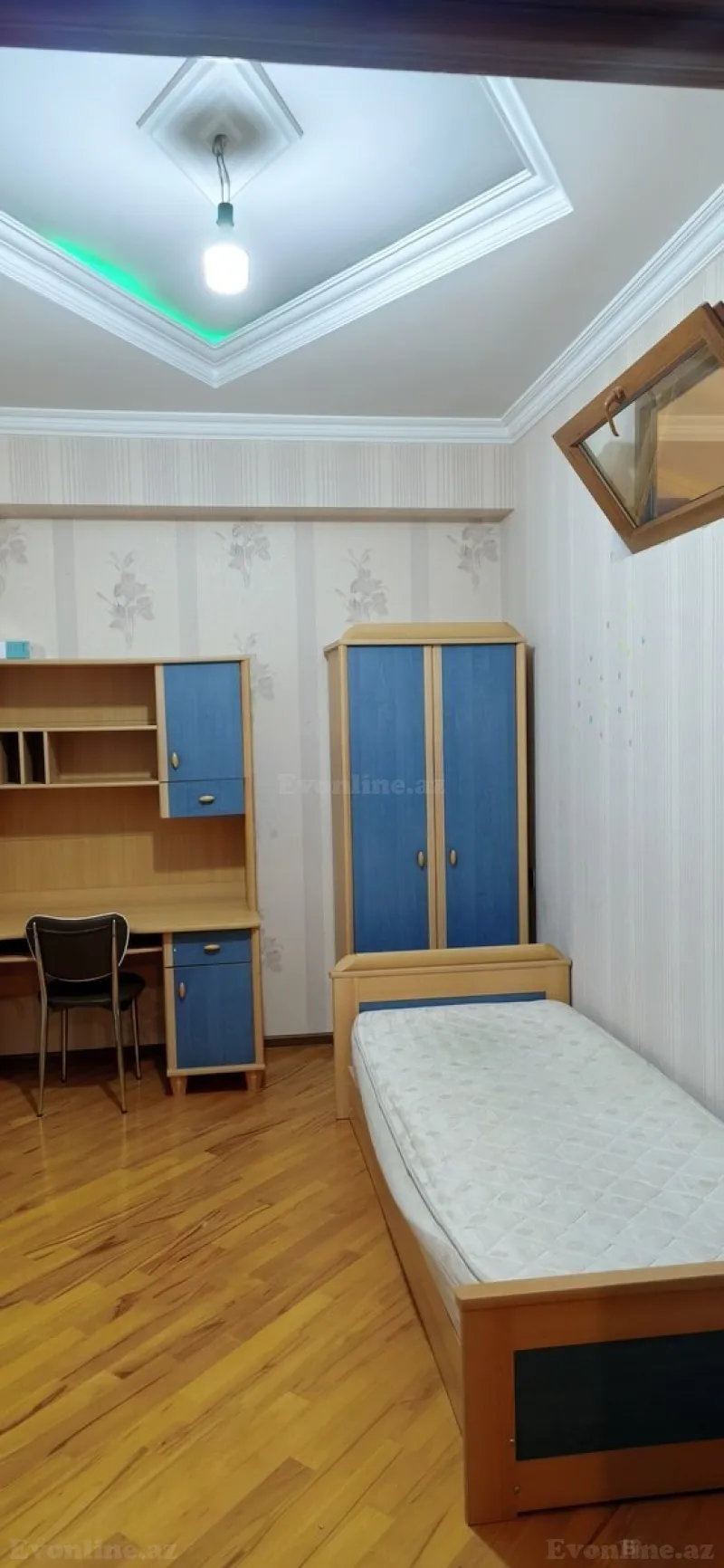3 otaqlı Mənzil 90 m² Neftçilər m. Kirayə verilir